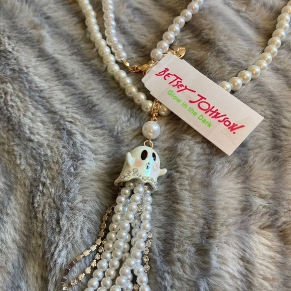 HOST PICK 🥳🥳NWT BETSEY GHOSTIES SET - Picture 4 of 9